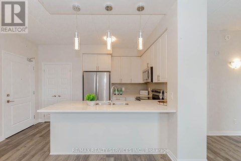 420 - 610 FARMSTEAD DRIVE 2 Beds Apartment for Rent