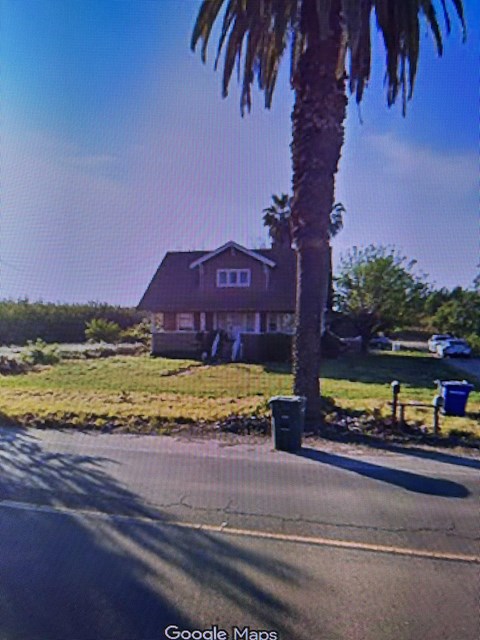 900 E. Las Palmas Ave 3 Beds Apartment for Rent