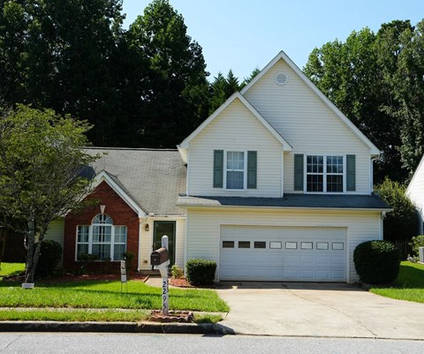 2295 Carlysle Cove Dr 4 Beds Apartment for Rent