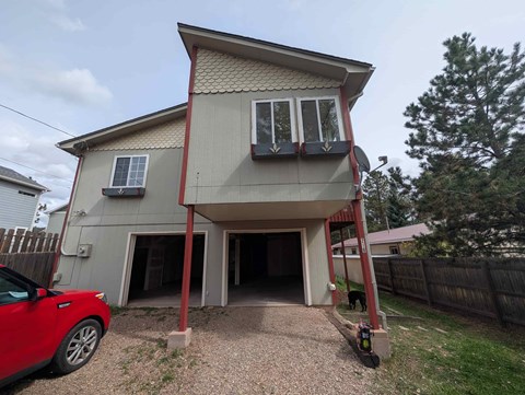 218 S Fairview Street 3 Beds Apartment for Rent