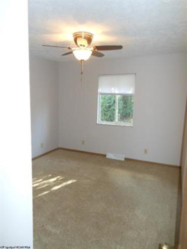 1421 Northwest Dr 3 Beds Apartment for Rent