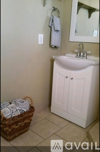 507 Queen Anne Court 1 Apartment for Rent - Photo gallery 3