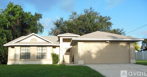 2136 E Parkton Dr 3 Beds Apartment for Rent