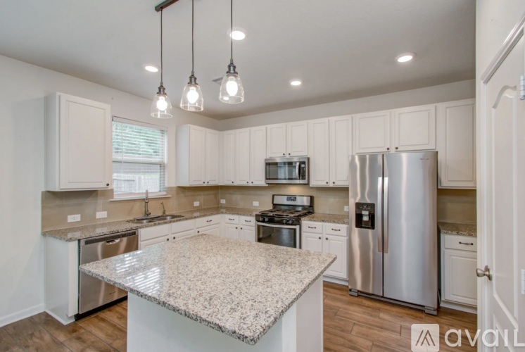 2107 Parnevik Pl 3 Beds Single Family Home for Rent - Photo gallery 2