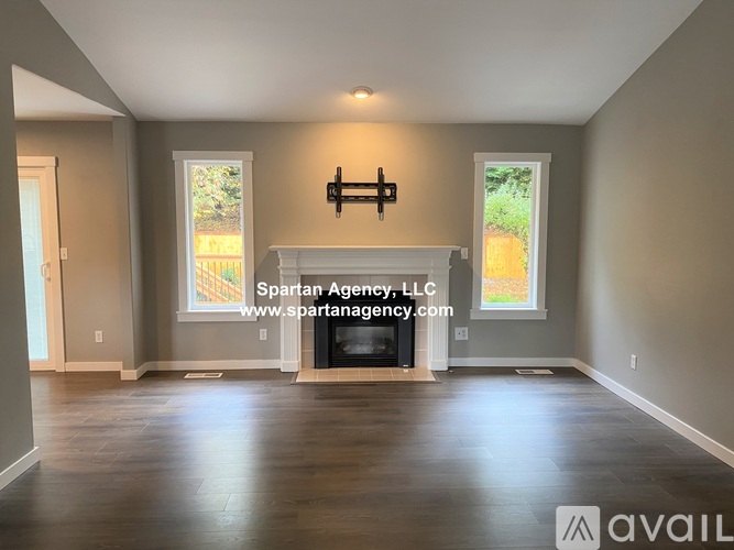 2110 18th St SE 4 Beds Single Family Home for Rent - Photo gallery 2