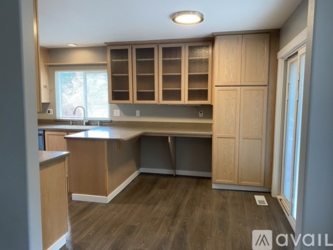 2110 18Th St SE 4 Beds Apartment for Rent