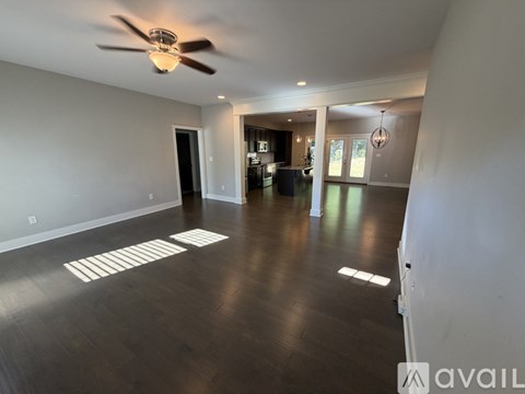 698 Red Maple Street 3 Beds Apartment for Rent