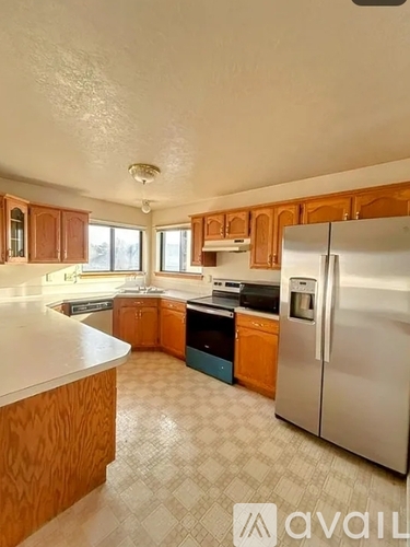 1915 E Alturas Cir 4 Beds Single Family Home for Rent - Photo gallery 5