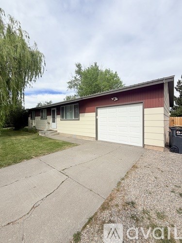 300 Blossom Dr 3 Beds Apartment for Rent