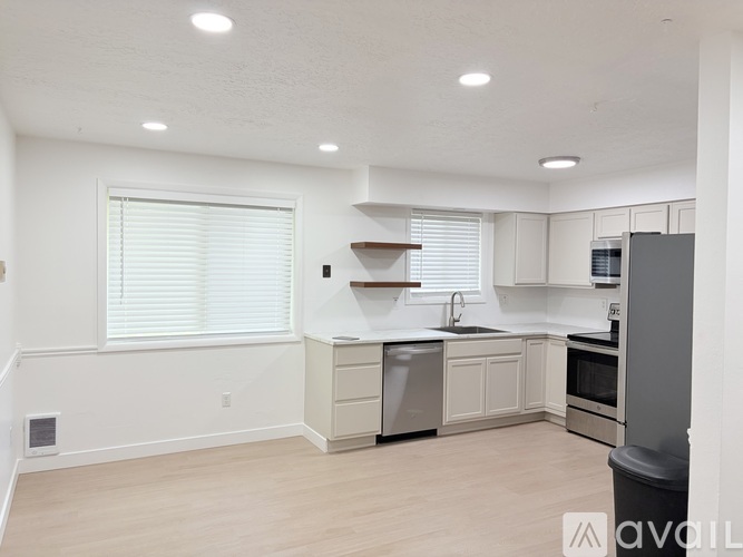 300 Blossom Dr 3 Beds Single Family Home for Rent - Photo gallery 4