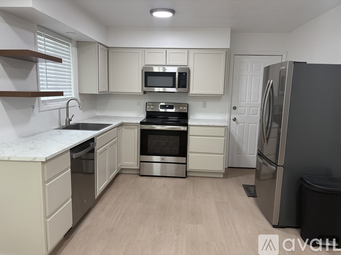 300 Blossom Dr 3 Beds Single Family Home for Rent - Photo gallery 5