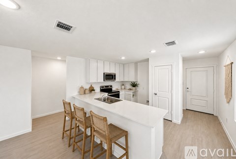 233 Pastar Falls 4 Beds Apartment for Rent
