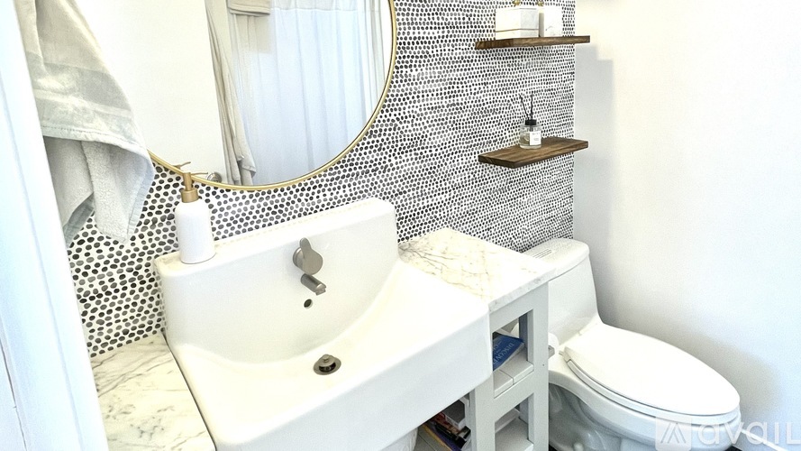 274 Little Fresh Pond Road 3 Beds Single Family Home for Rent - Photo gallery 2