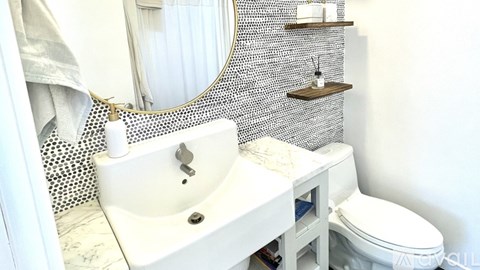 274 Little Fresh Pond Road 3 Beds Apartment for Rent