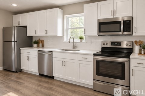 904 E College St 3 Beds Apartment for Rent