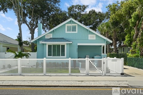 402 North Orange Street 3 Beds Apartment for Rent
