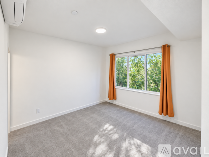 2151 North 147th Street 3 Beds Townhouse for Rent - Photo gallery 5