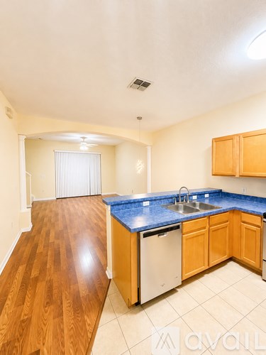 121 Madison Circle 3 Beds Apartment for Rent