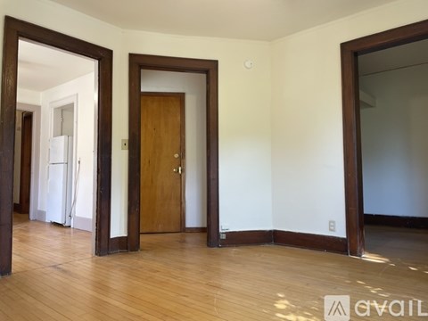 1340 E Dayton St 4 Beds Apartment for Rent