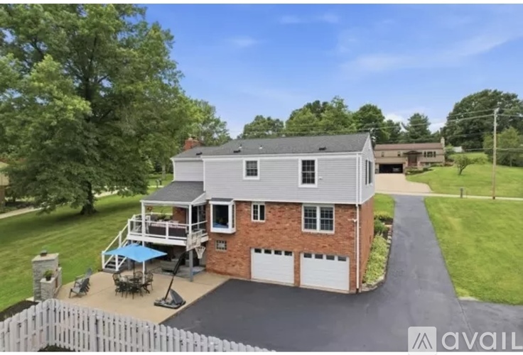 283 Brookwood Road 4 Beds Single Family Home for Rent - Photo gallery 3