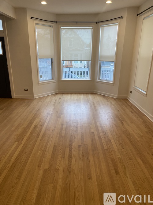 2924 North Talman Avenue 2 Beds Condo for Rent - Photo gallery 4