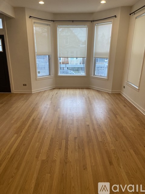2924 North Talman Avenue 2 Beds Apartment for Rent