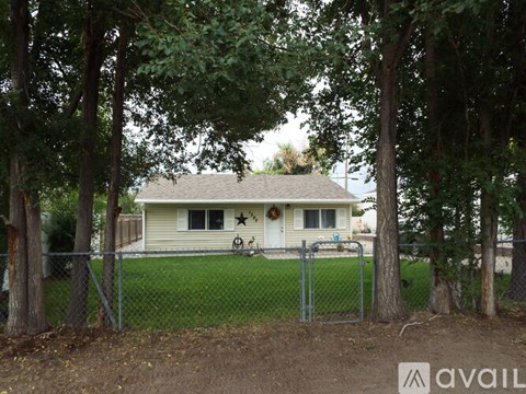 1392 Canyon Ave 3 Beds Apartment for Rent