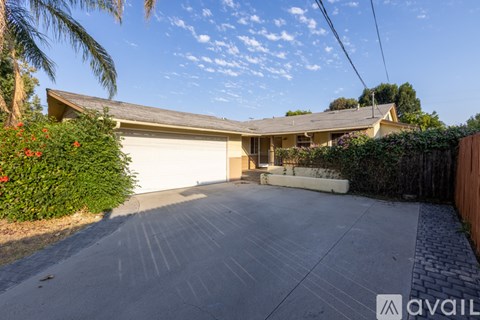 23216 Friar Street 2 Beds Apartment for Rent