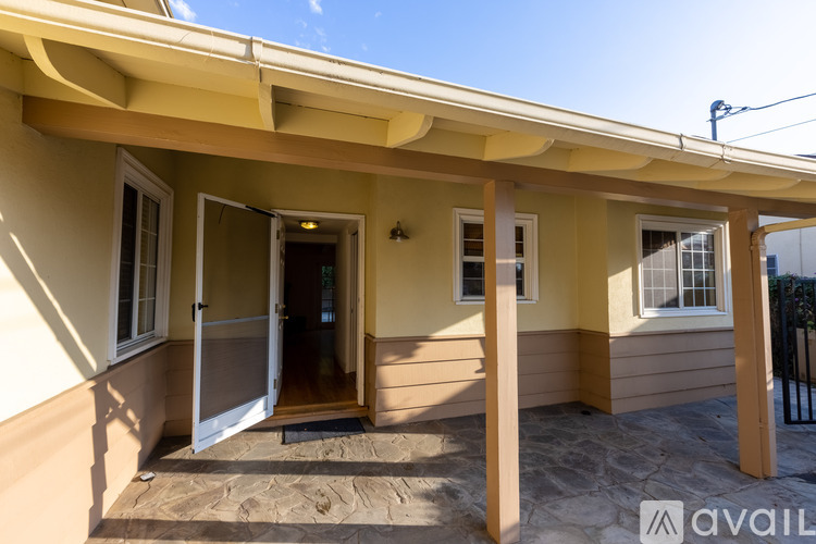 23216 Friar Street 2 Beds Single Family Home for Rent - Photo gallery 2