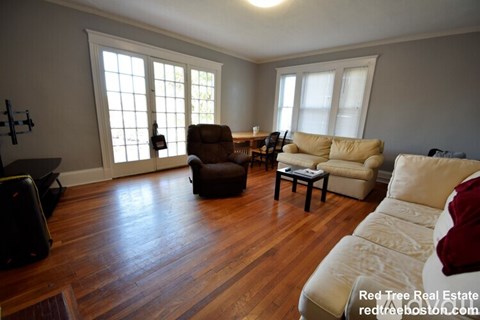 231 Chestnut Hill Ave 4 Beds Apartment for Rent