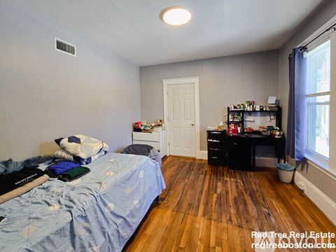 229 Chestnut Hill Ave 4 Beds Apartment for Rent