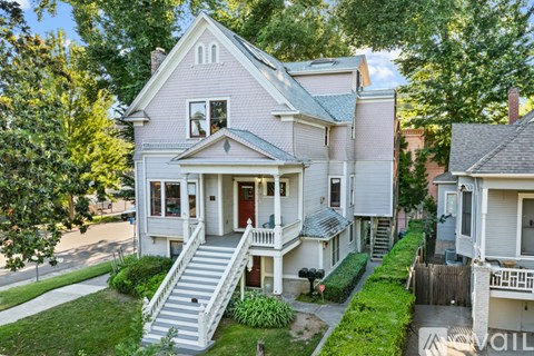 530 10Th Street 2 Beds Apartment for Rent