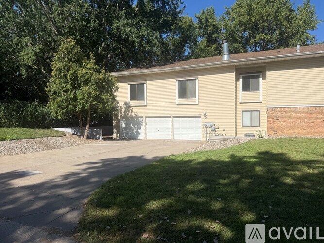 5540 Malibu Drive 4 Beds Single Family Home for Rent - Photo gallery 1