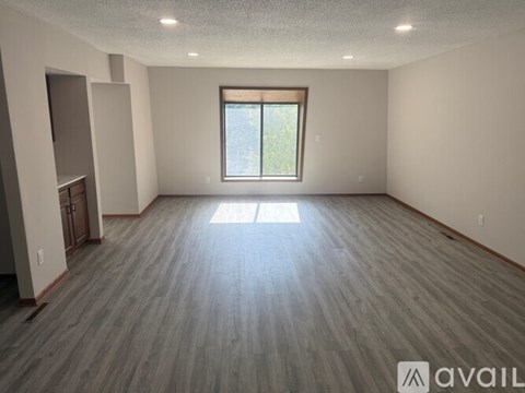 5540 Malibu Drive 4 Beds Apartment for Rent