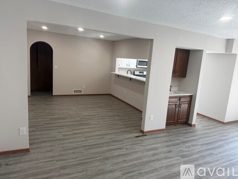 5540 Malibu Drive 4 Beds Apartment for Rent