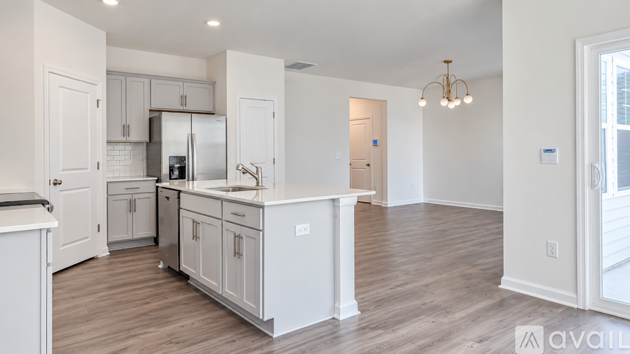250 Chapel St 3 Beds Single Family Home for Rent - Photo gallery 3
