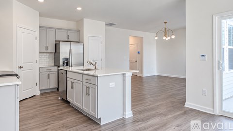 250 Chapel St 3 Beds Apartment for Rent