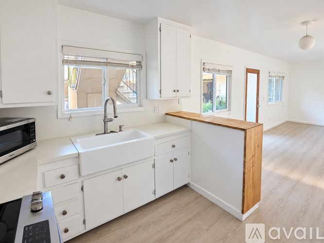 1391 Old Topanga Canyon Rd 2 Beds Apartment for Rent - Photo gallery 1