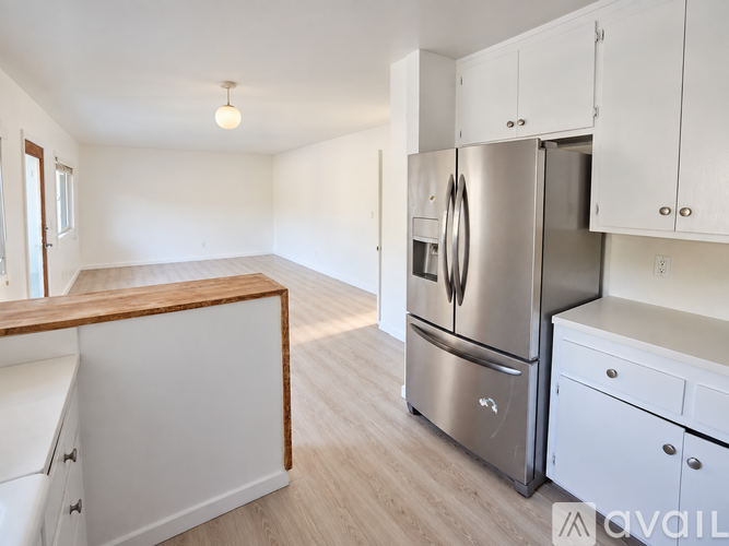 1391 Old Topanga Canyon Rd 2 Beds Apartment for Rent - Photo gallery 2