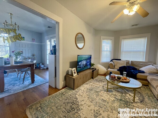 209 Chestnut Hill Ave 4 Beds Apartment for Rent - Photo gallery 3