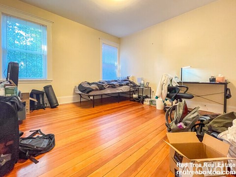 209 Chestnut Hill Ave 4 Beds Apartment for Rent