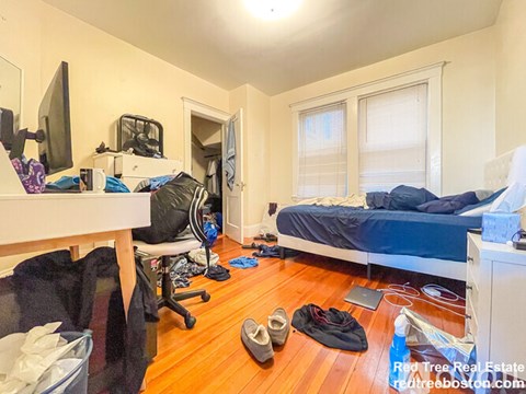 209 Chestnut Hill Ave 4 Beds Apartment for Rent