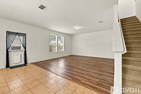 8955 Oakwood Park 3 Beds Apartment for Rent