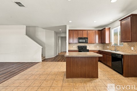 8955 Oakwood Park 3 Beds Apartment for Rent