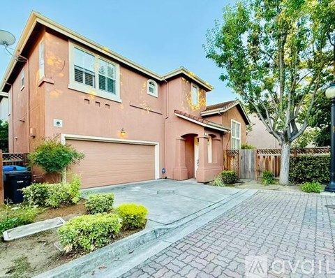 437 Kent Drive 4 Beds Apartment for Rent