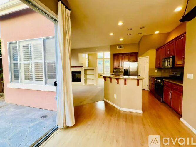 437 Kent Drive 4 Beds Single Family Home for Rent - Photo gallery 3