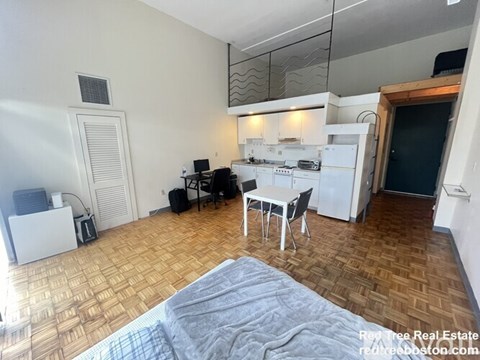 61 Brookline Ave Studio Apartment for Rent