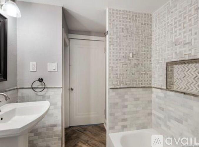 1244 Clower 2 Beds Single Family Home for Rent - Photo gallery 2