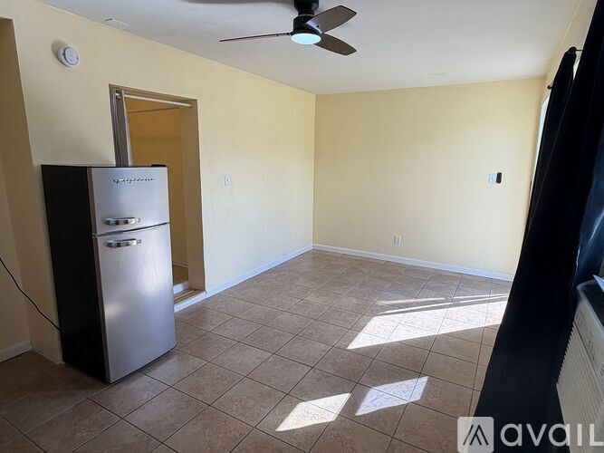 269 Silver Beach Rd Studio Apartment for Rent - Photo gallery 2