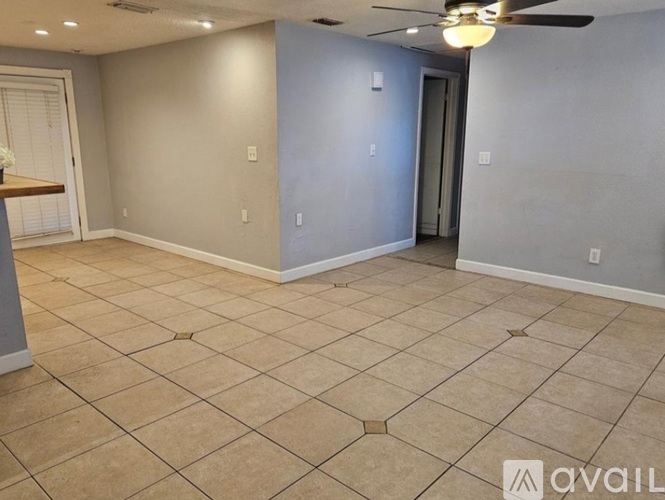 5570 90th Ave N 4 Beds Single Family Home for Rent - Photo gallery 2